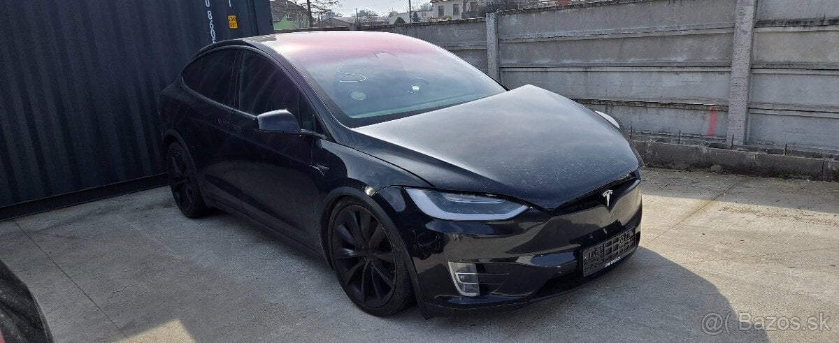 Tesla Model X 75D 2018