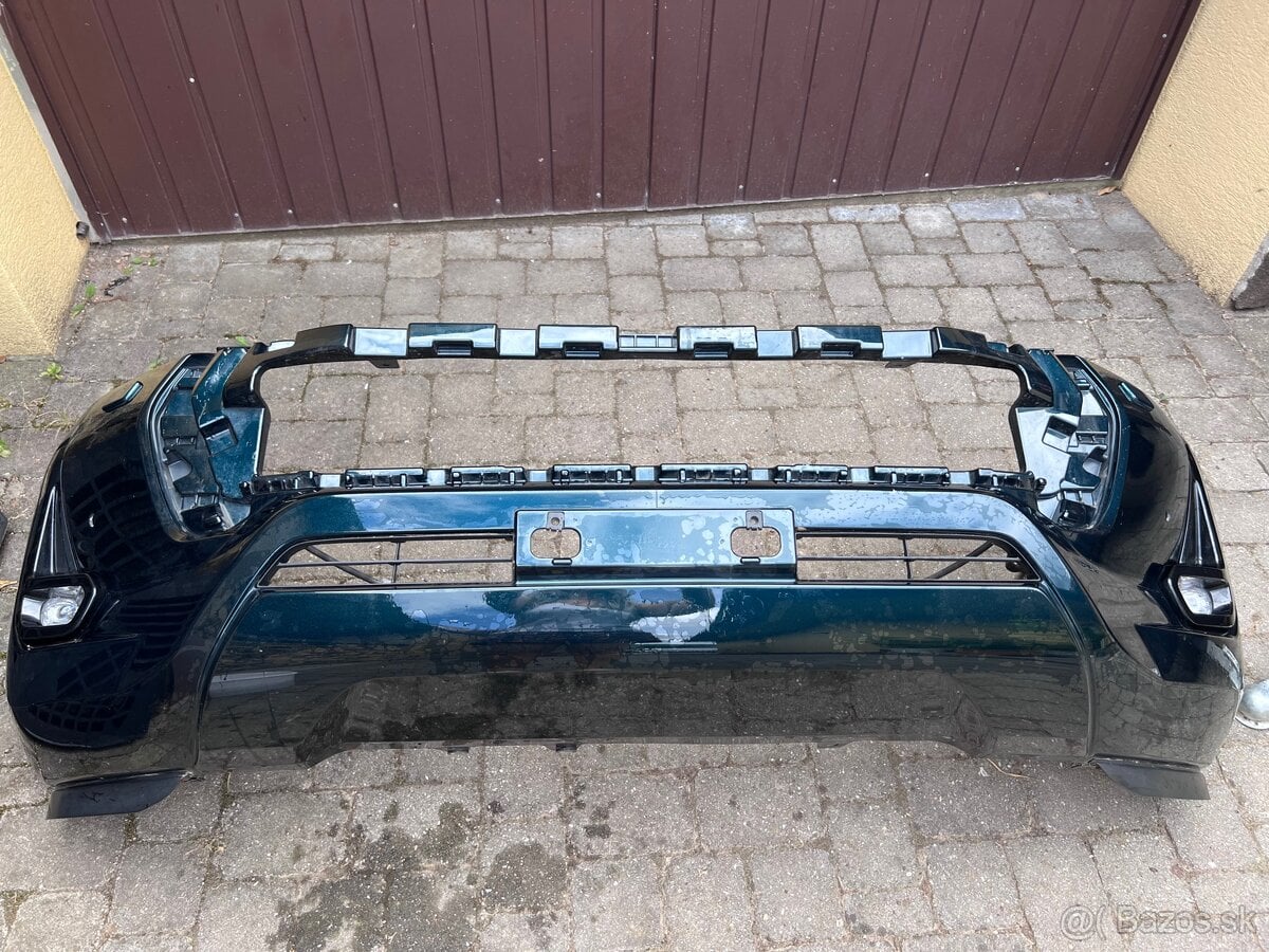 Predný nárazník Toyota Hilux r.v 2021