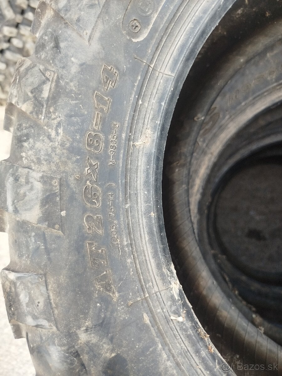 Predam pneu na stvorkolku 26/10/14 a 26/8/14