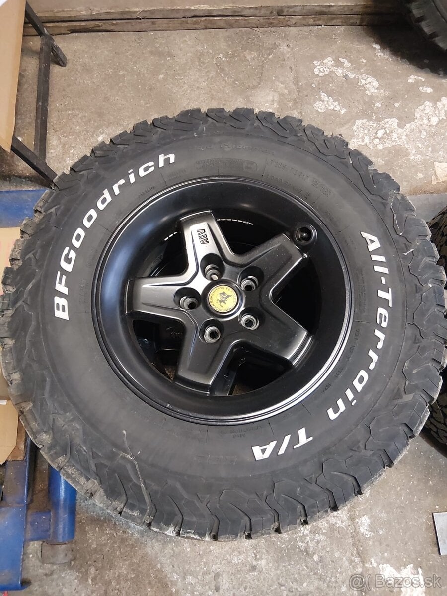 AEV Jeep Wrangler 285/70 r17 kolesa
