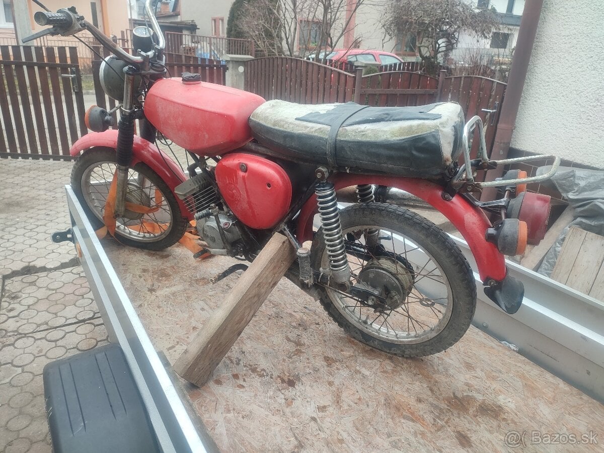 Simson S51 v demontovanom stave