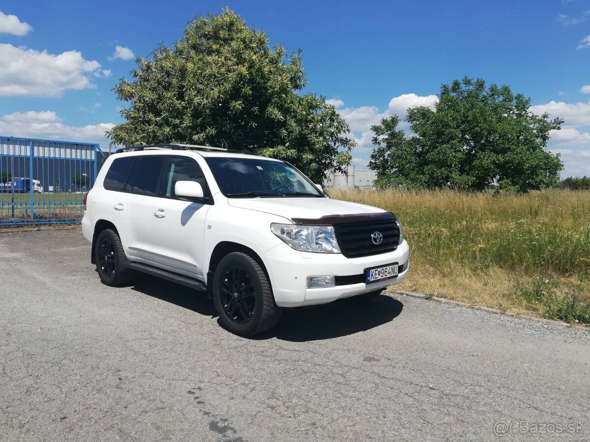 Toyota  LAND CRUISER 200