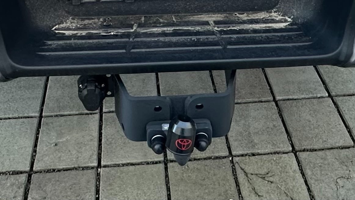 TOYOTA HILUX originál ťažné