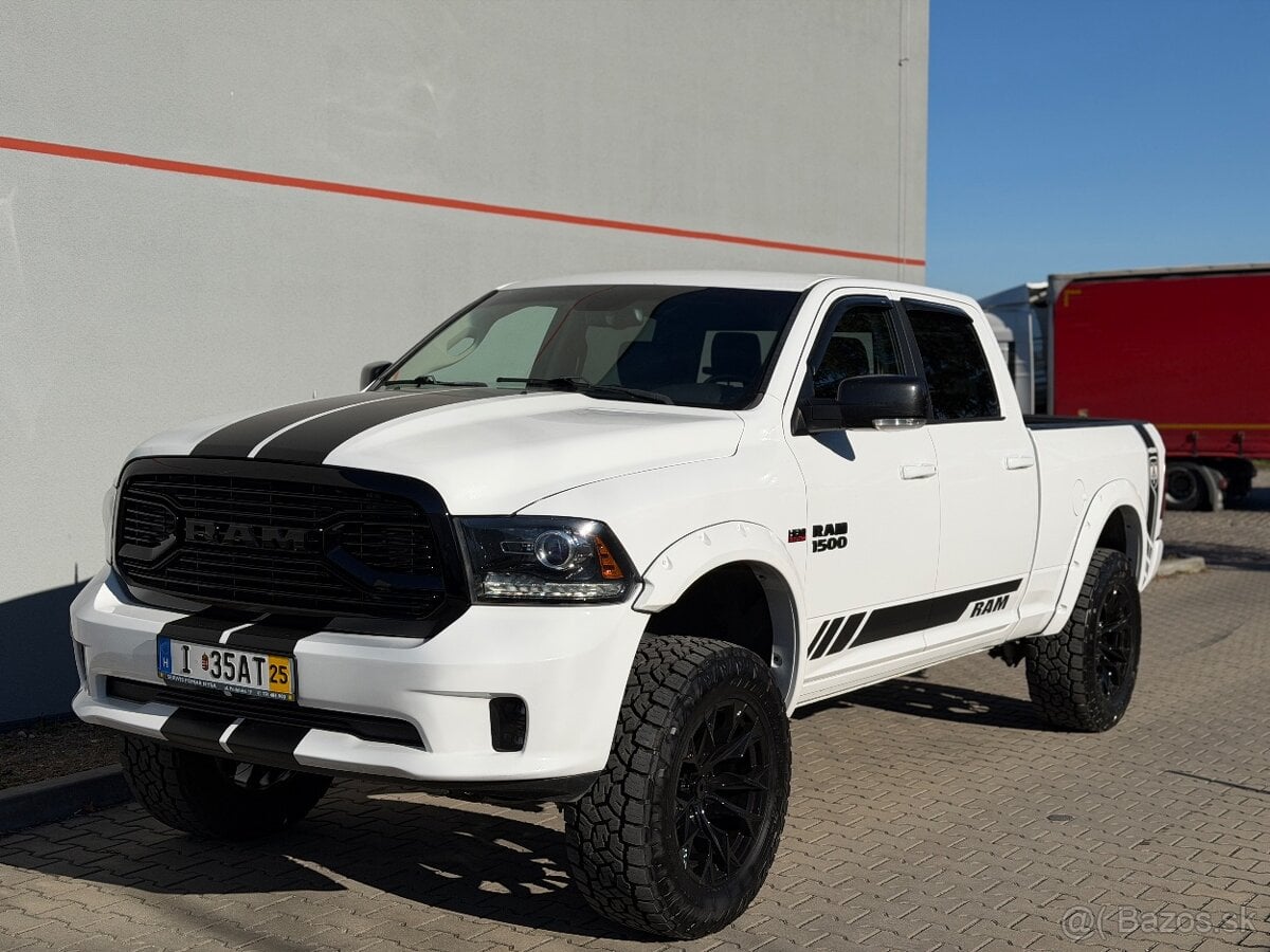 Dodge ram 1500 Sport 4x4 5.7 Hemi