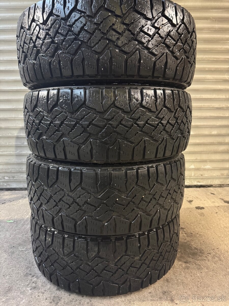 255/55R19