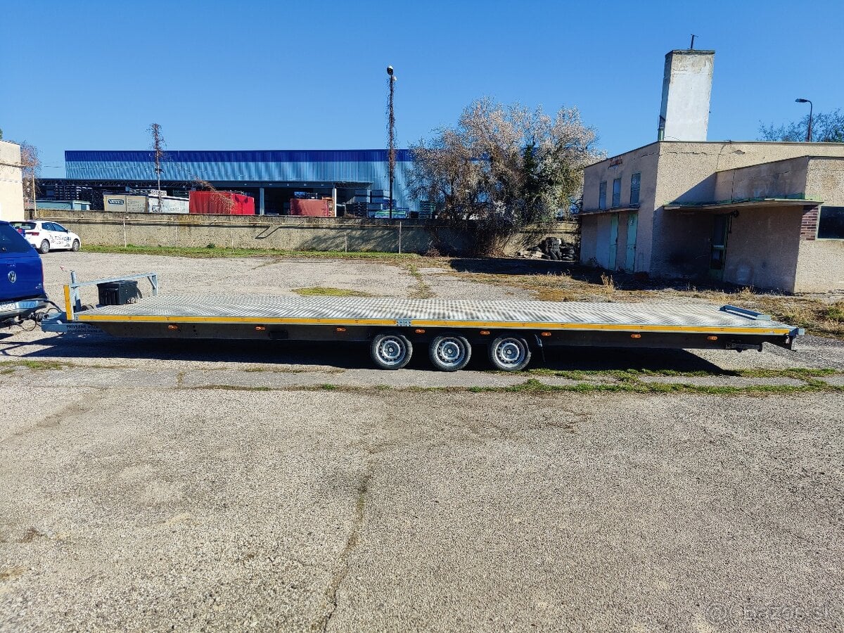 Prívesný vozík - trojnápravové plato