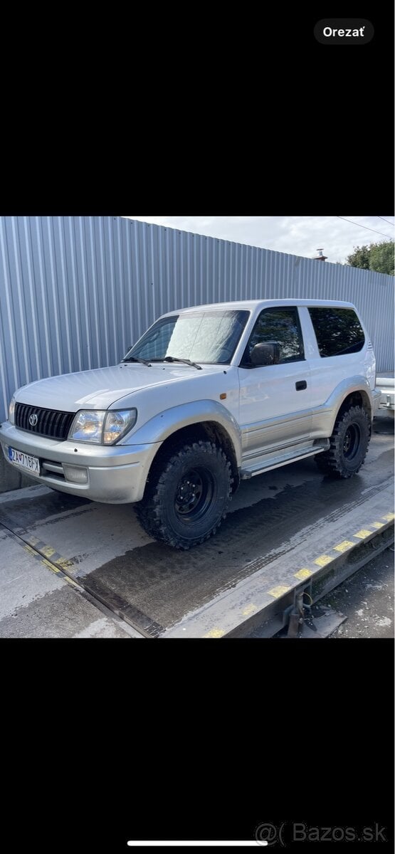 Toyota Land Cruiser 90
