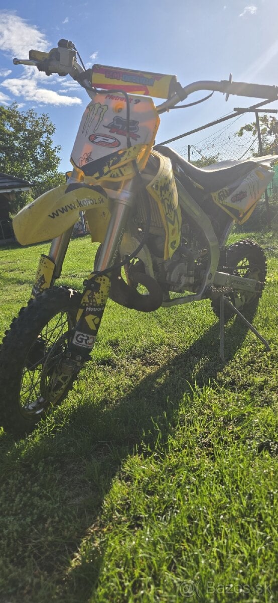 Zuzuki ktm kawasaki yamaha