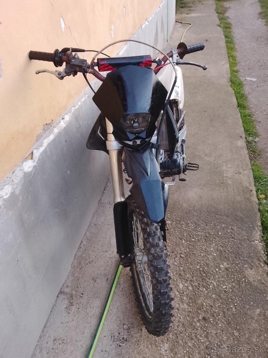 Predám dirtbike 200
