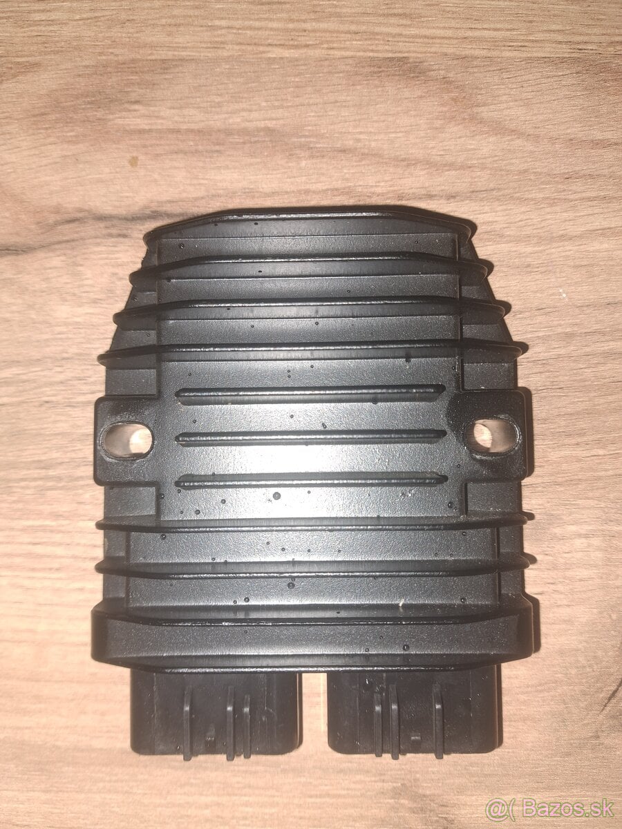 REGULÁTOR NAPÄTIA CF MOTO 500 GOES 625  01AA-177000