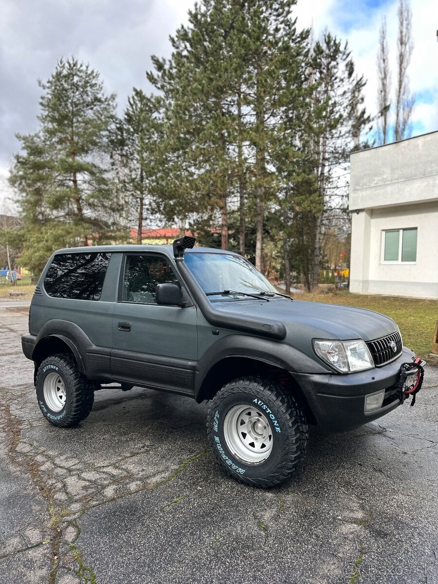 Toyota Land Cruiser 90