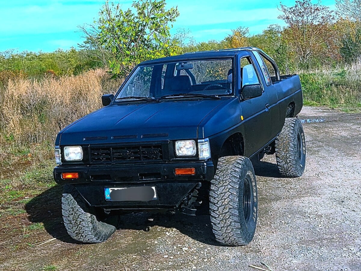 Nissan D21 pickup
