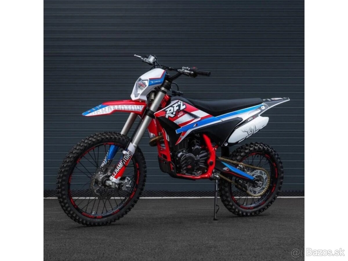 Nový Apollo THUNDER 250cc 21/18