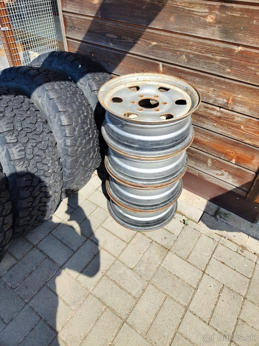 Pneumatiky R17 a disky 6x139,7 R16