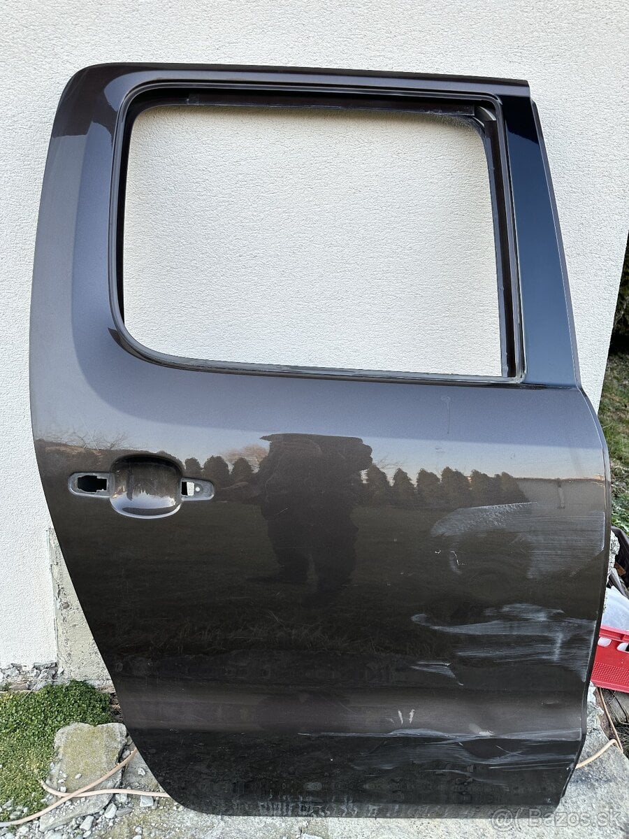 Dvere VW Amarok gen. 2 - preliačené