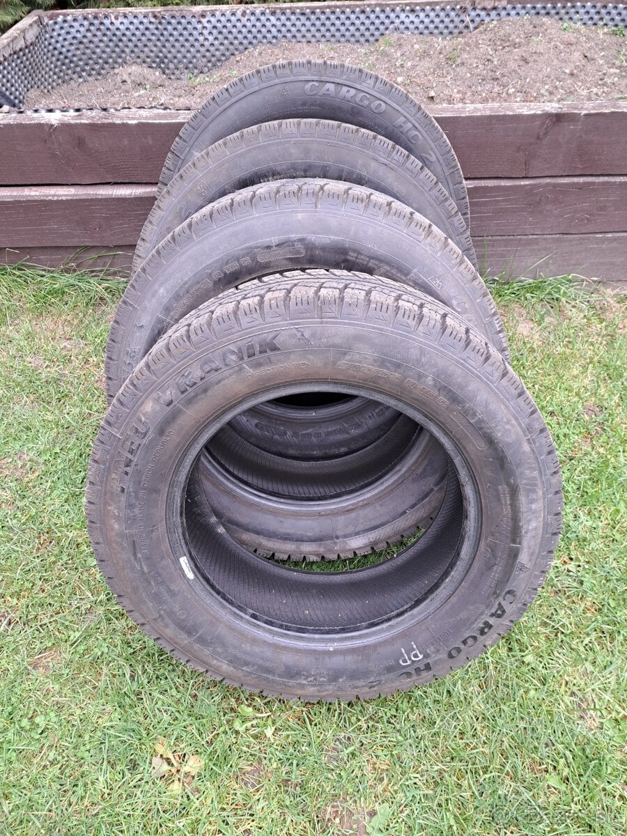 Zimne pneu 205/65 r16