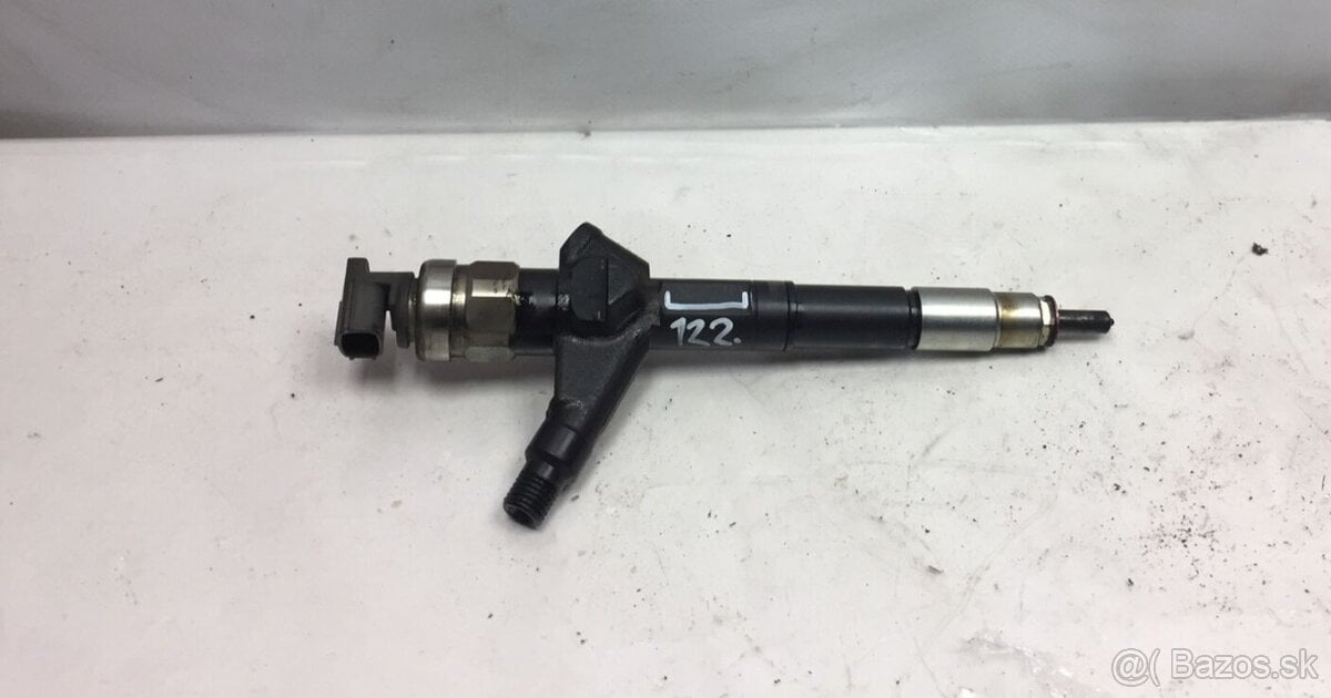 Tryska Nissan Navara D40 2.5 DCI 16600EB300 16600-EB300