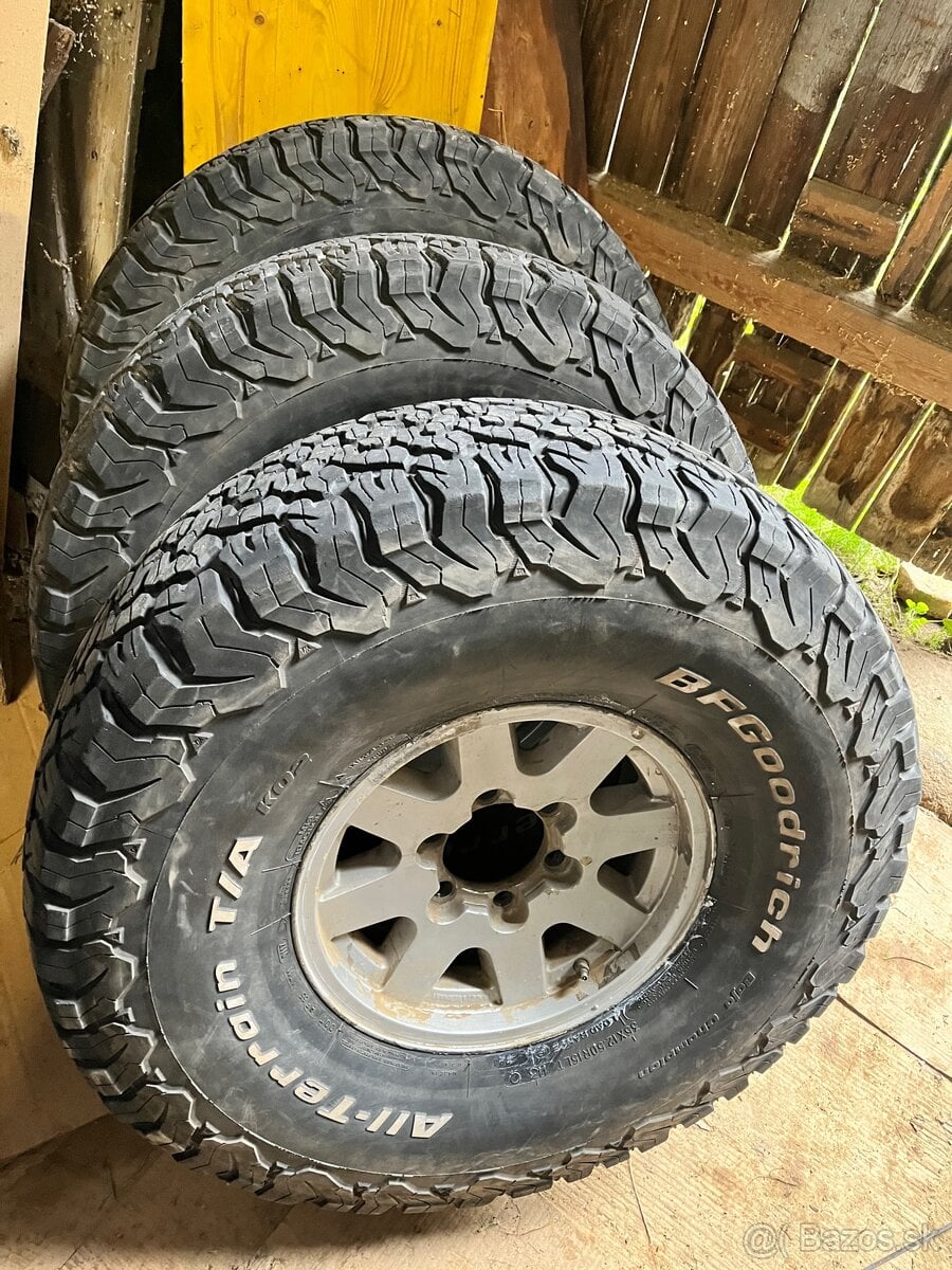 35x12,5 r15 Bfgoodrich all teraine 6x139,7
