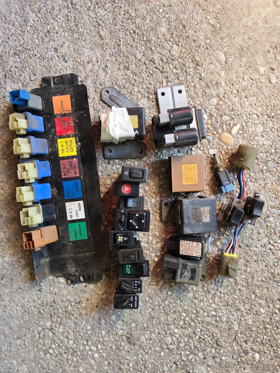 Spínače, prepínače, relatka Nissan Patrol Y60