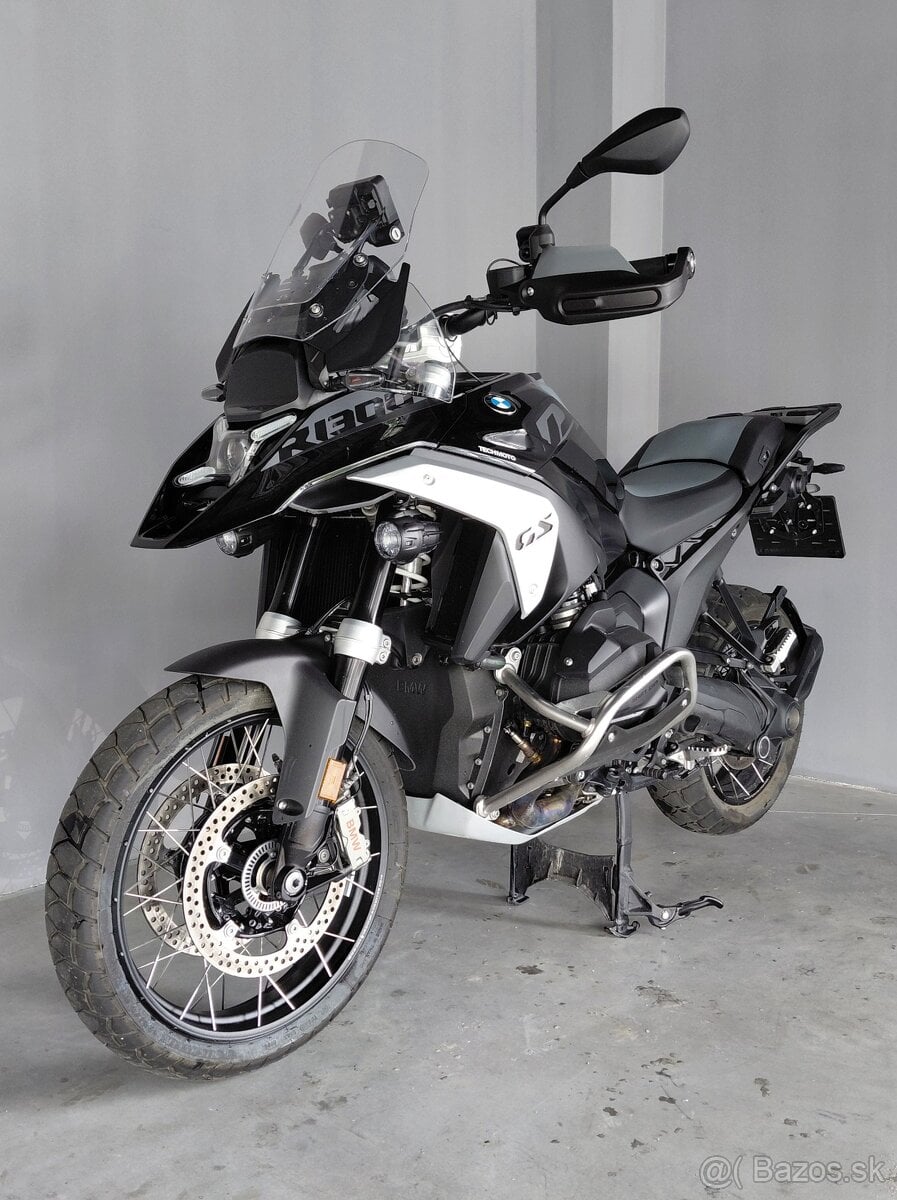 BMW R1300 GS - TRIPLE BLACK - Akrapovič