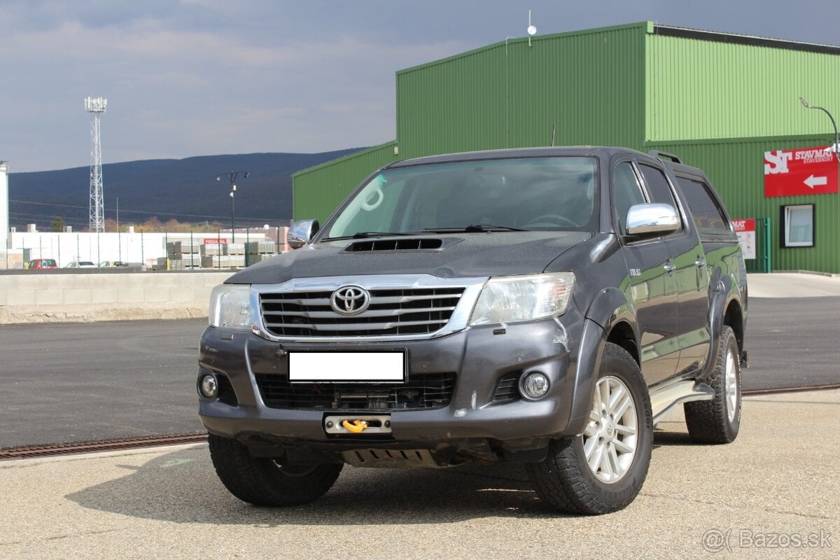Toyota Hilux DC 3.0 I D-4D Sol A/T