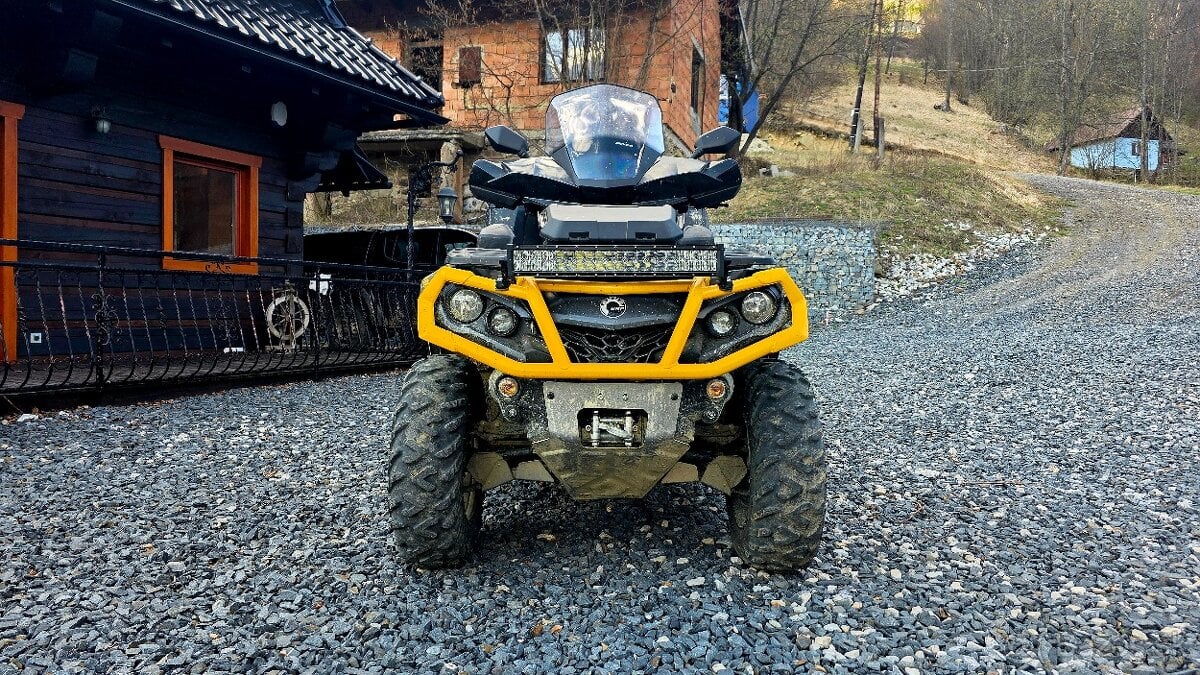 CAN AM Outlander 1000 MAX XT rv. 2022