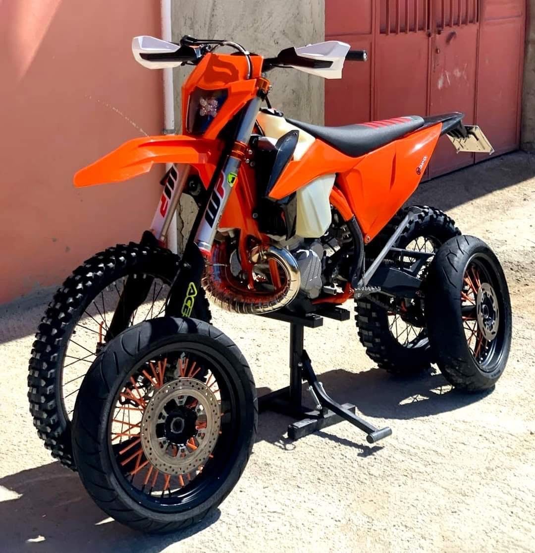 Kúpim supermoto kolesa