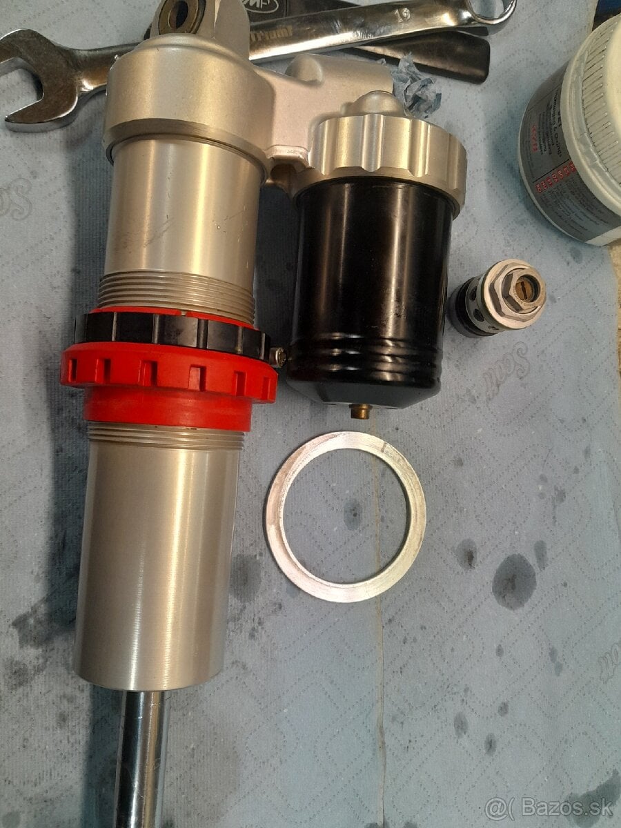 Predam zadný tlmič wp na ktm sx sxf po repase