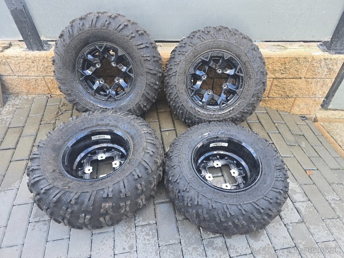 Kolesa Can am 4x136 r12