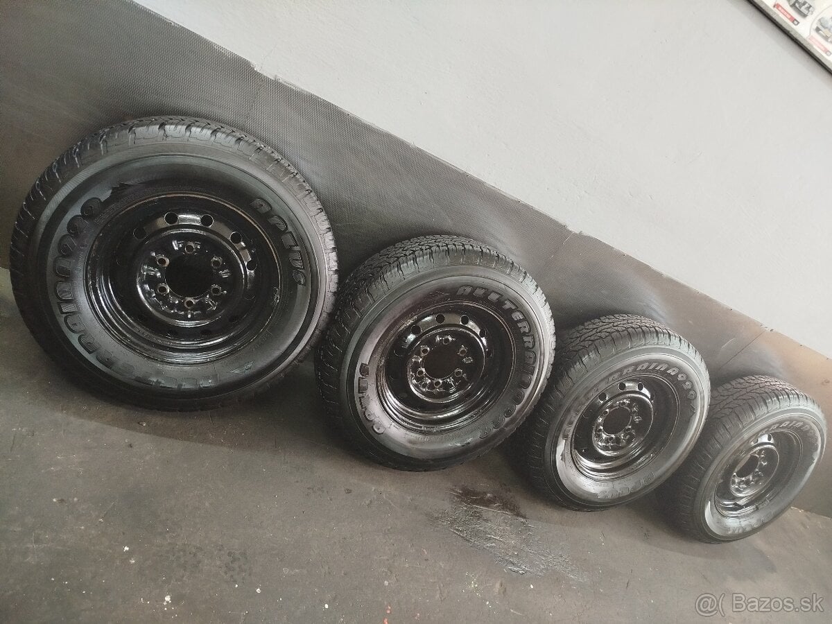 6x139.7 R15 215/r15c 160€ komplet celá sada