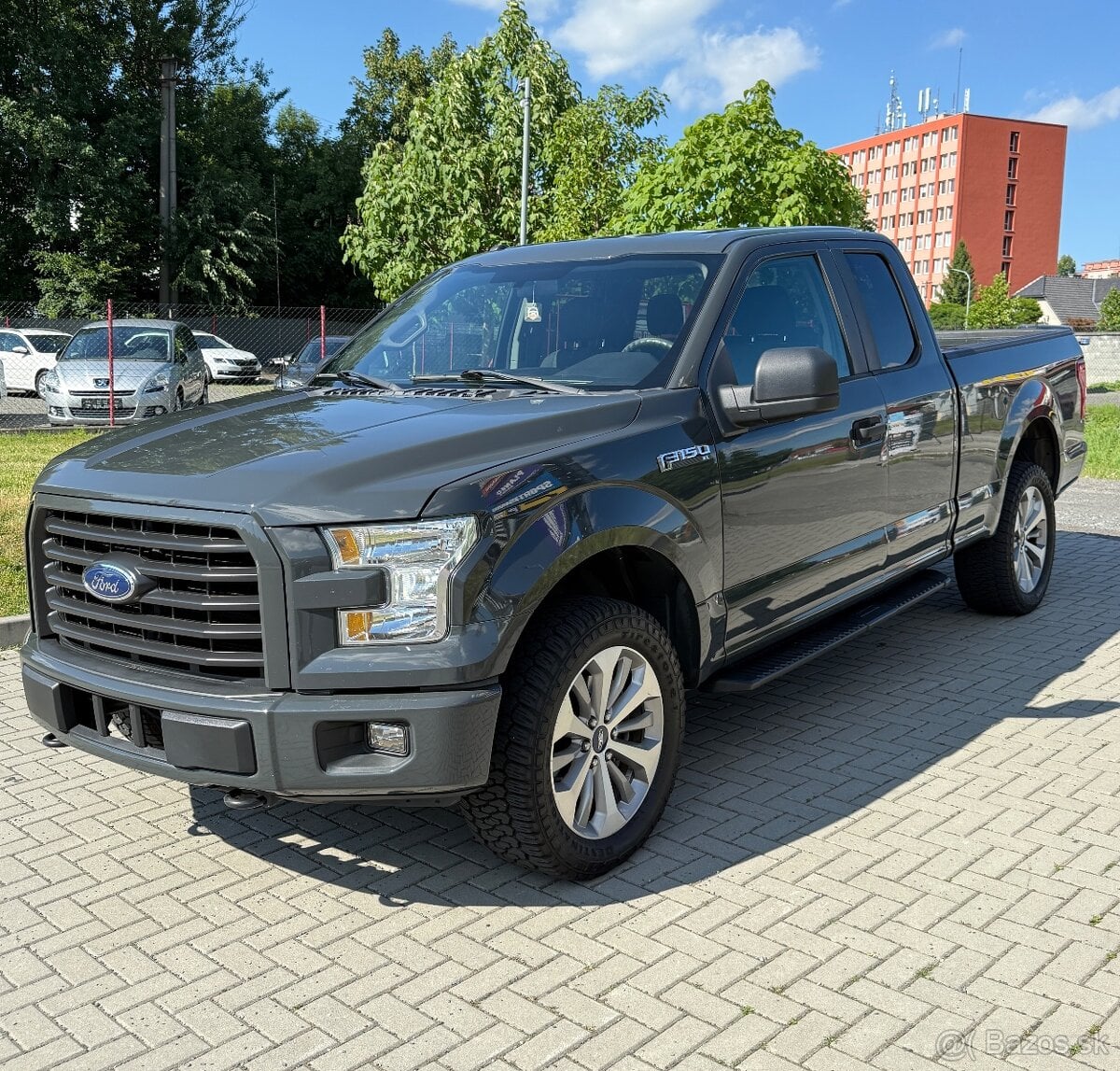 Ford F150 5.0 V8–4x4–2017–TAŽNÉ 3.5t—KRÁSNÁ BARVA
