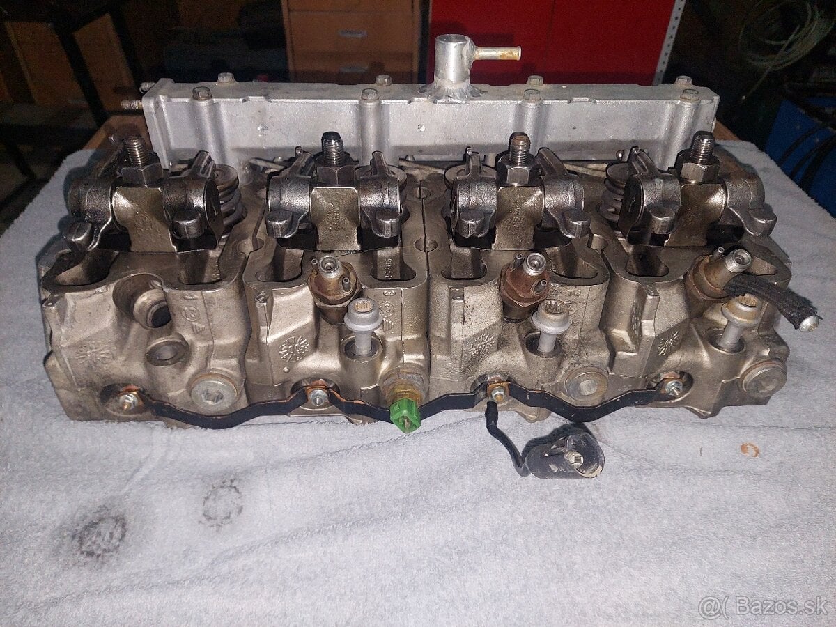 Hlava valcov z Jeep CHEROKEE XJ 2.5 TD (cena dohodou)