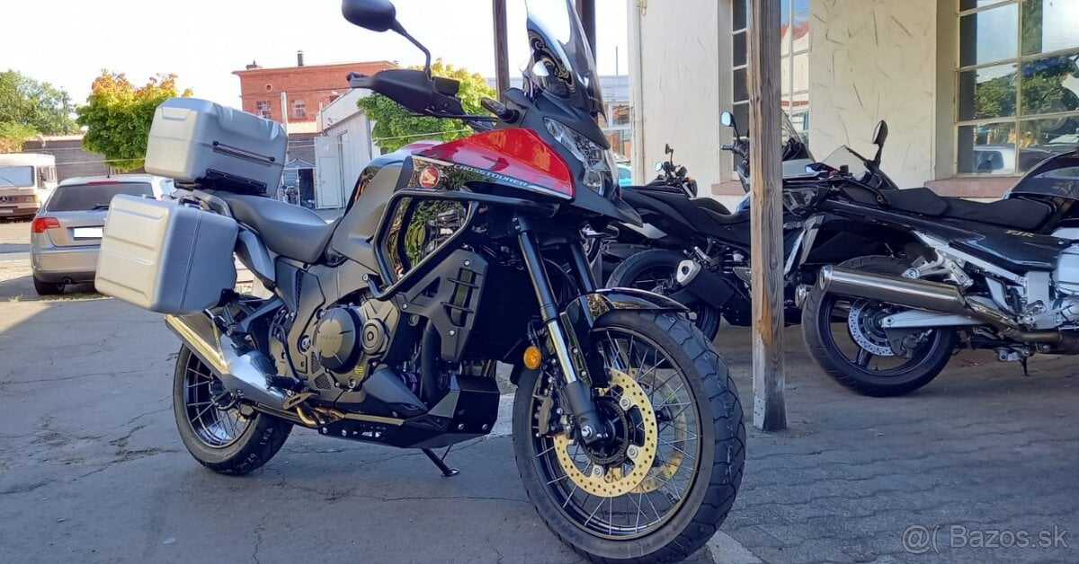 Honda VFR1200 X Crosstourer 2020 Manuál 2413 km