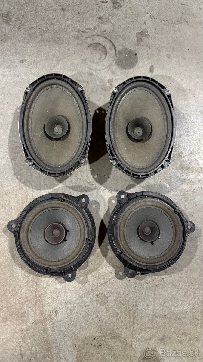 Nissan navara  reproduktory