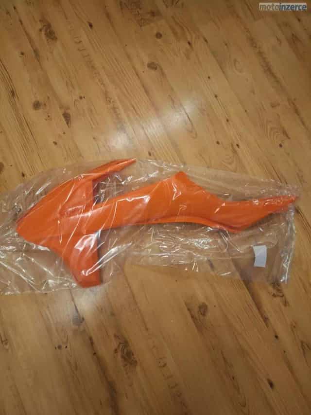 Kapoty, plasty, plechy: KTM EXC / SX spojlery na nádrž 17-19