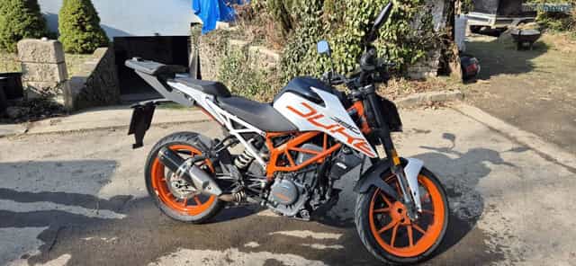 KTM 390 Duke