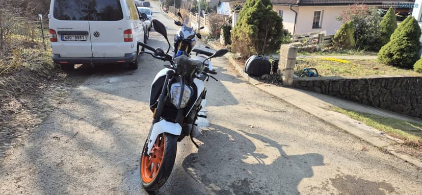 KTM 390 Duke