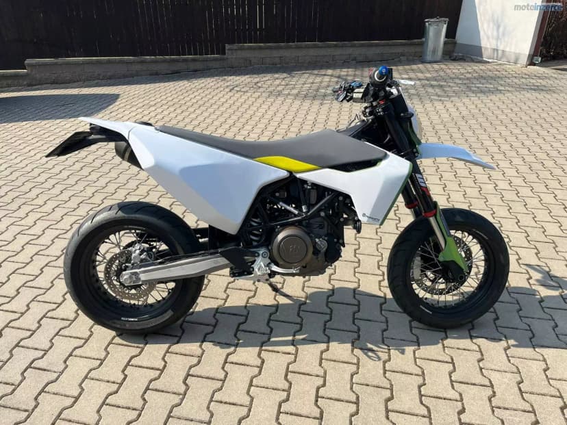 Husqvarna 701 Supermoto