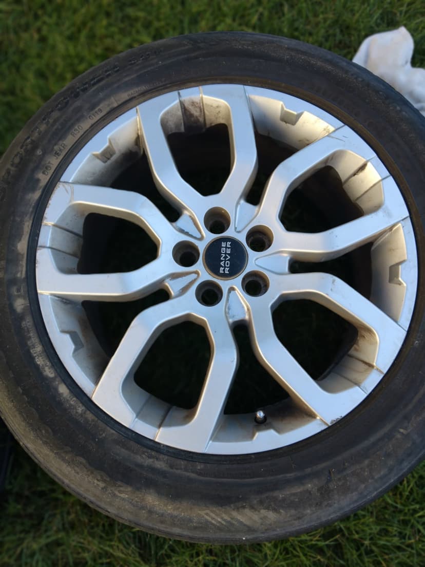 Disky s 18 s letnými pneumatikami Land Rover Freelander 2