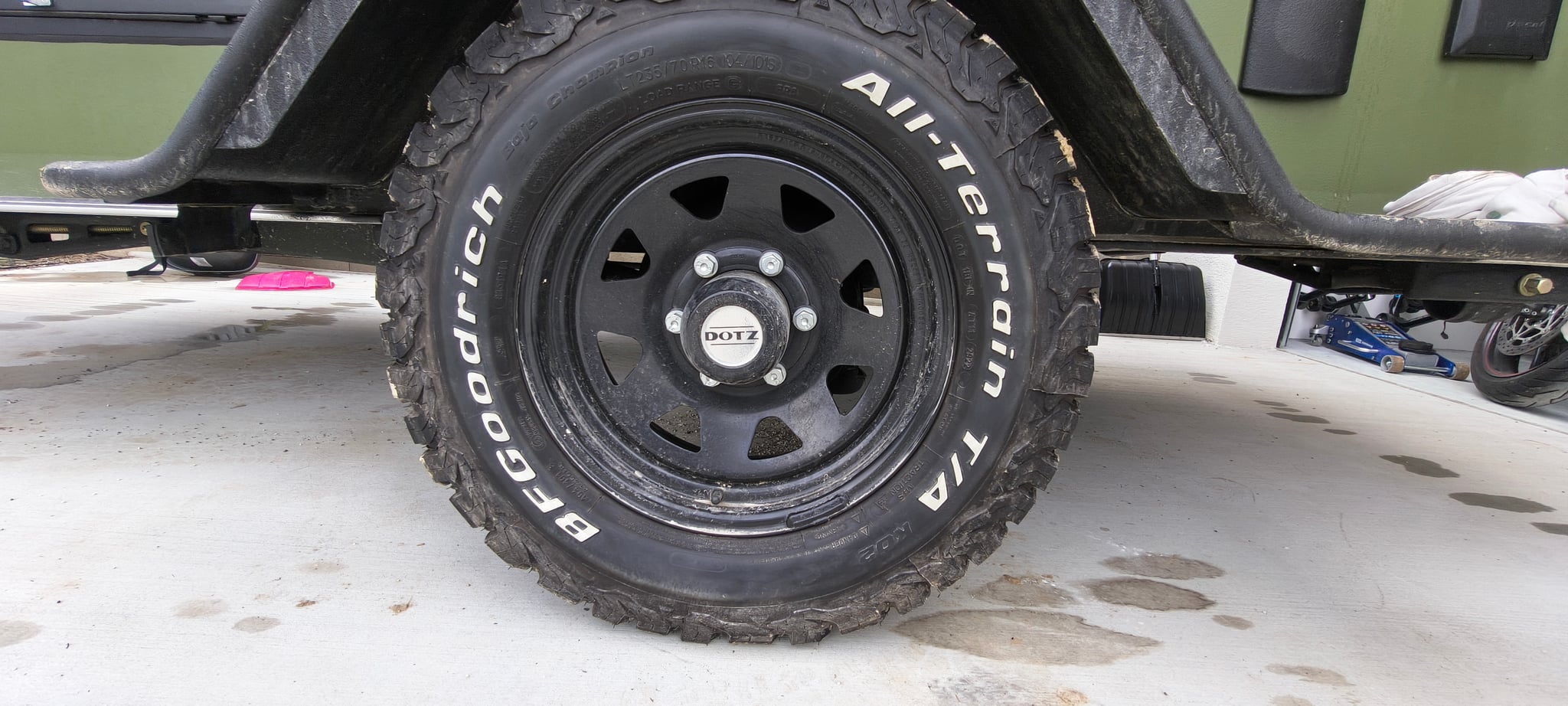 Pneu BFGoodrich All Terrain T/A KO2 235/70 R16 104 S