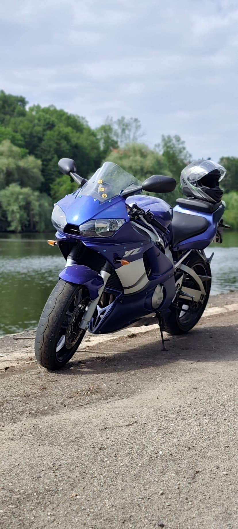 Yamaha yzf R6