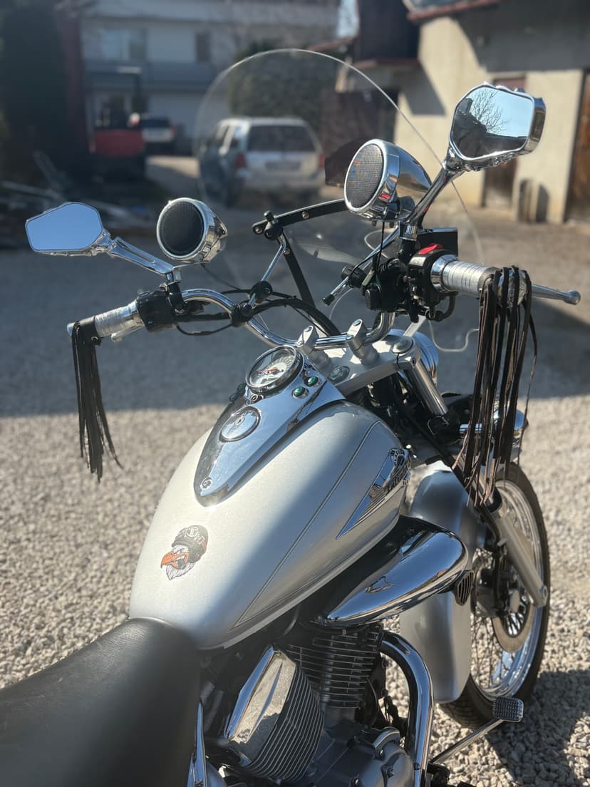 Suzuki Intruder 125
