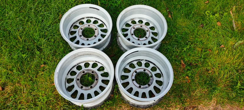 Aluminiové disky Mangels 7jx15H2, ET15, 6x139,7