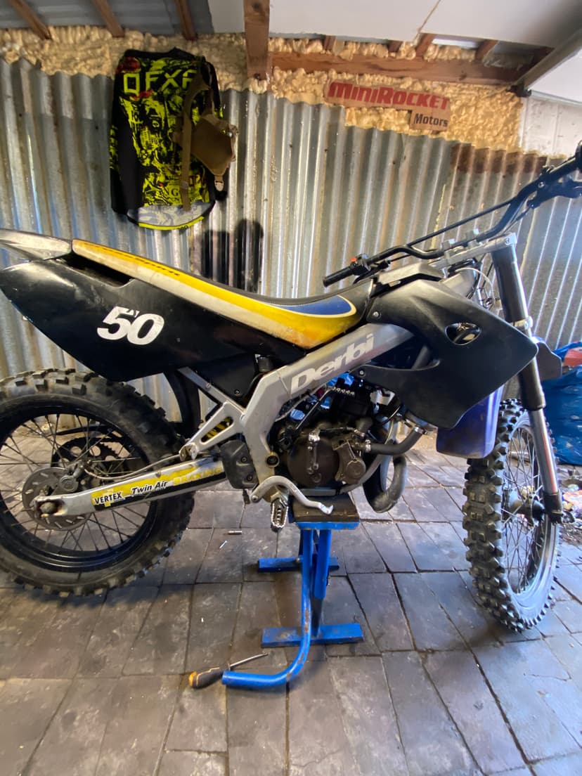 Derbi senda