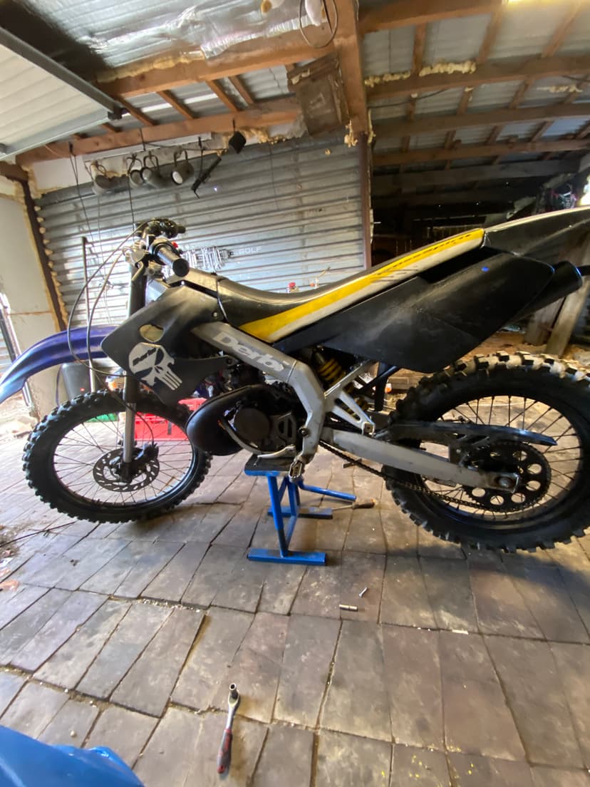 Derbi senda