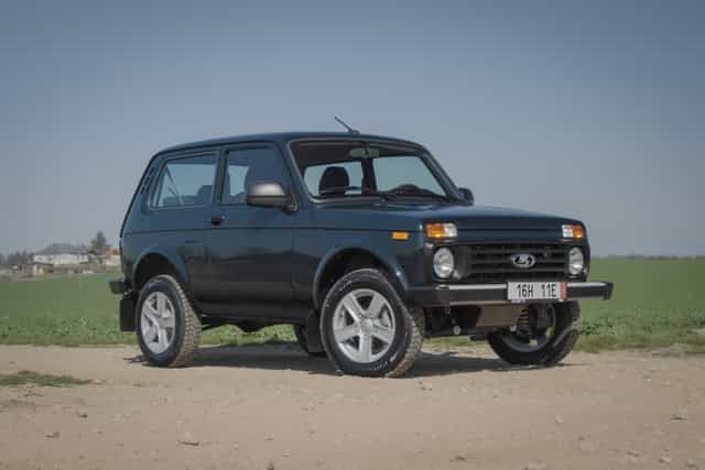 LADA NIVA LEGEND LUX A/C - 4x4, nové vozidlo, záruka 2 roky