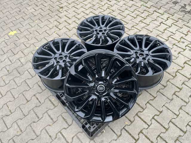 Land Rover Range Rover, kola 22", nové letní pneu