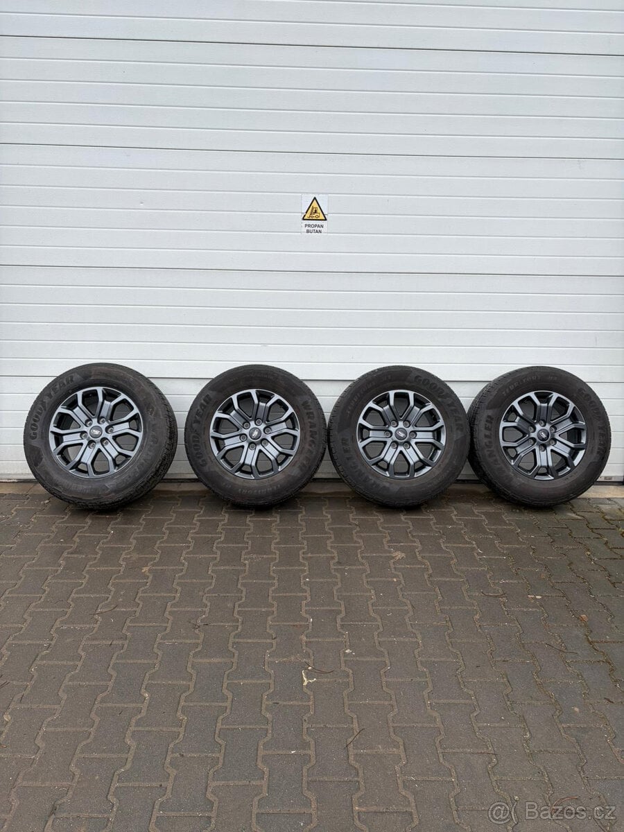 Prodám alu kola na Ford s pneu