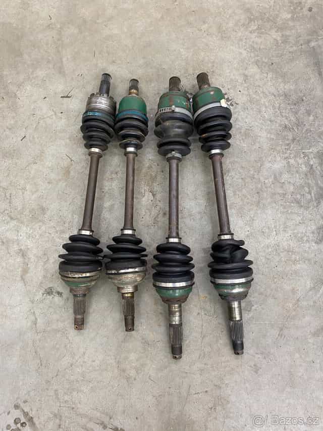 Kawasaki bruteforce 750, poloosa, díly, motor