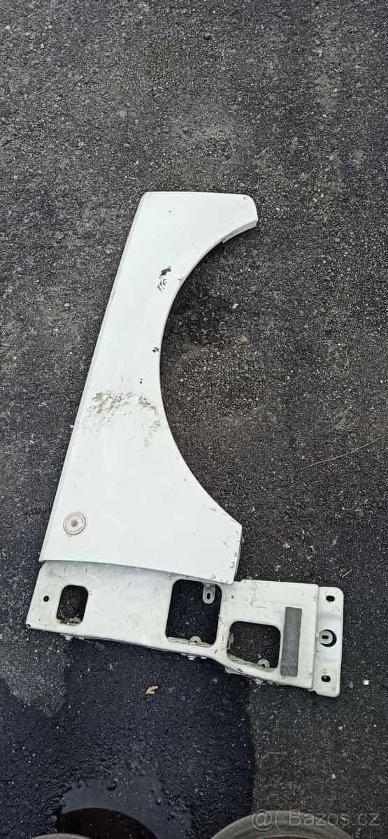 Blatník range rover